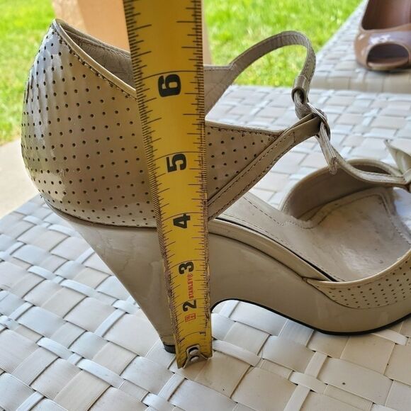 Tod's Patent Leather Heel Wedges  37 - Picture 7 of 8